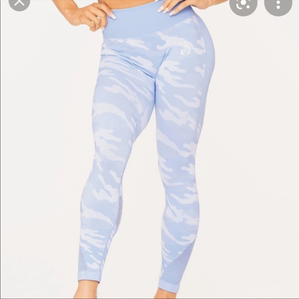 Ryderwear baby blue Camo Seamless leggings size S